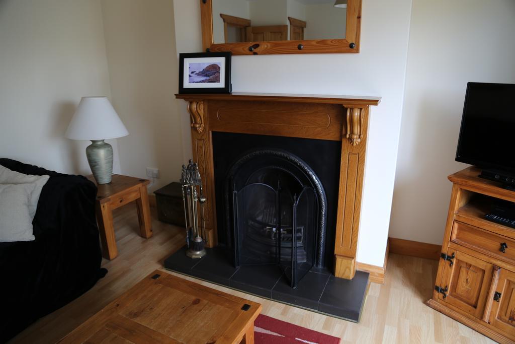 Sunny Seaside Getaway Villa พอร์ตสจ๊วต ภายนอก รูปภาพ