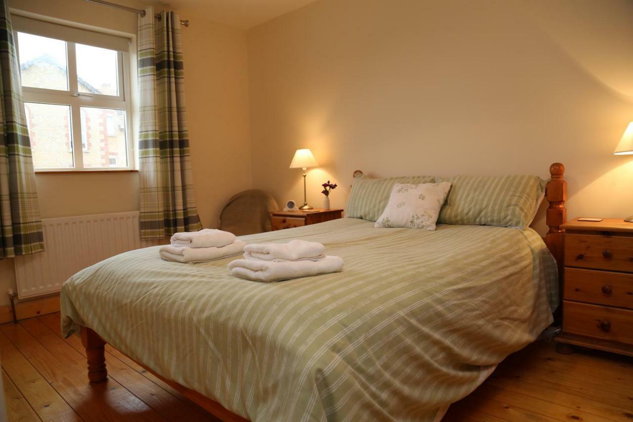 Sunny Seaside Getaway Villa พอร์ตสจ๊วต ภายนอก รูปภาพ