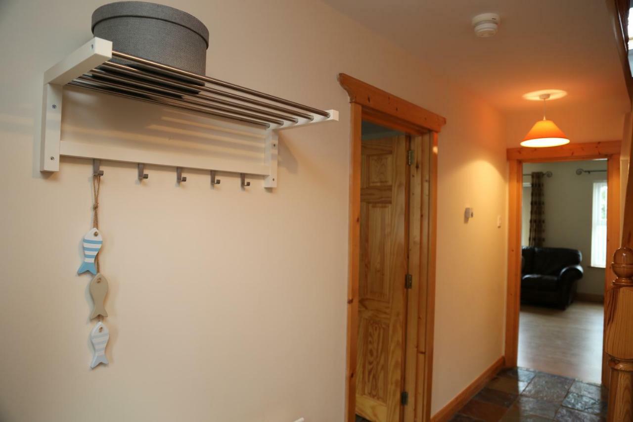 Sunny Seaside Getaway Villa พอร์ตสจ๊วต ภายนอก รูปภาพ